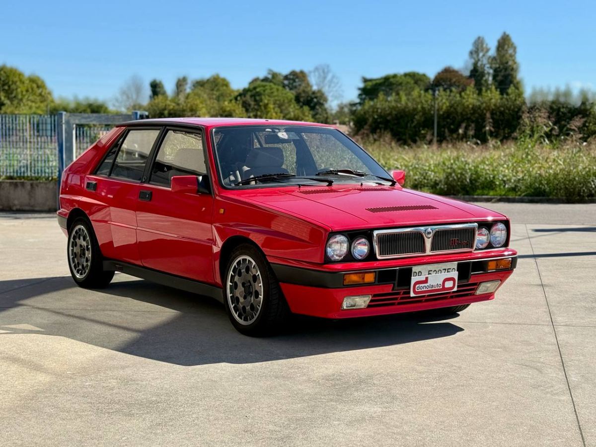 LANCIA DELTA HF INTEGRALE 8V 1989 usata in vendita a Legnaro (Padova)