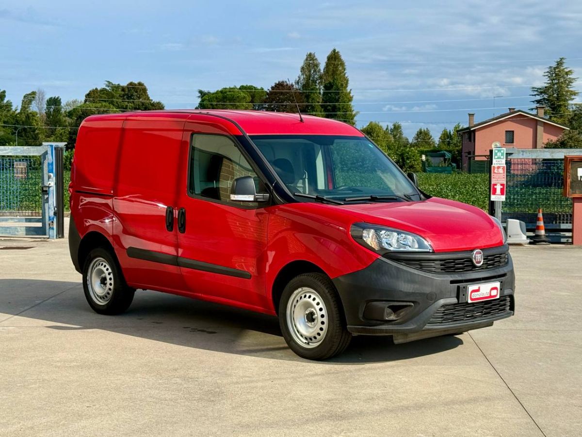 FIAT DOBLO' CARGO L1H1 TN PC 1.4 TJET 120CV E6D-TEMP 2021 usata in vendita a Legnaro (Padova)