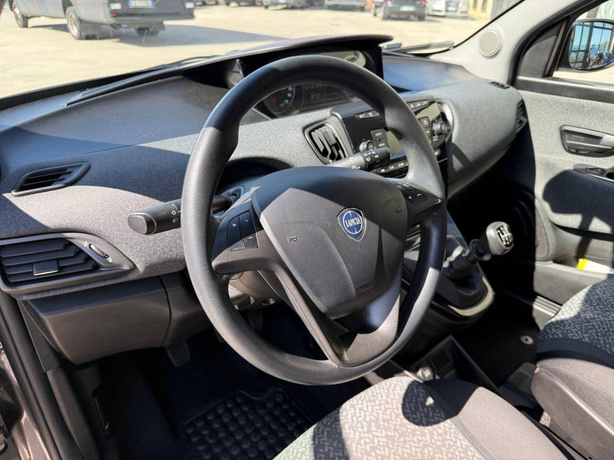 LANCIA YPSILON 1.0 HYBRID 70CV SILVER 2022 usata — foto 7