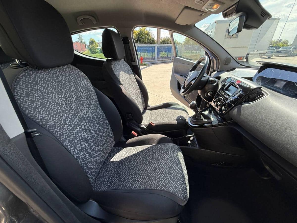 LANCIA YPSILON 1.0 HYBRID 70CV SILVER 2022 usata — foto 10