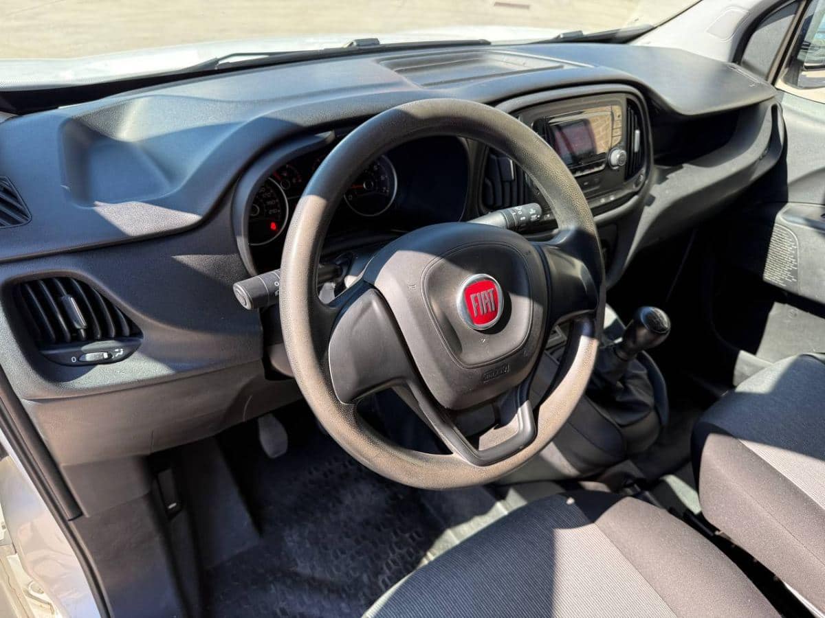 FIAT DOBLO' 1.3 MJT 95CV PC TN LAMIERATO 2018 usata — foto 9