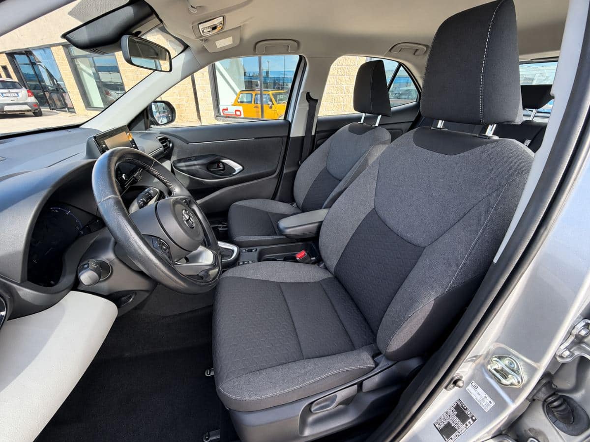 TOYOTA YARIS CROSS 1.5H BUSINESS FWD 116CV ECVT 2022 usata — foto 7