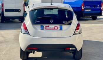 LANCIA YPSILON 1.0 70CV HYBRID SILVER MY21 pieno